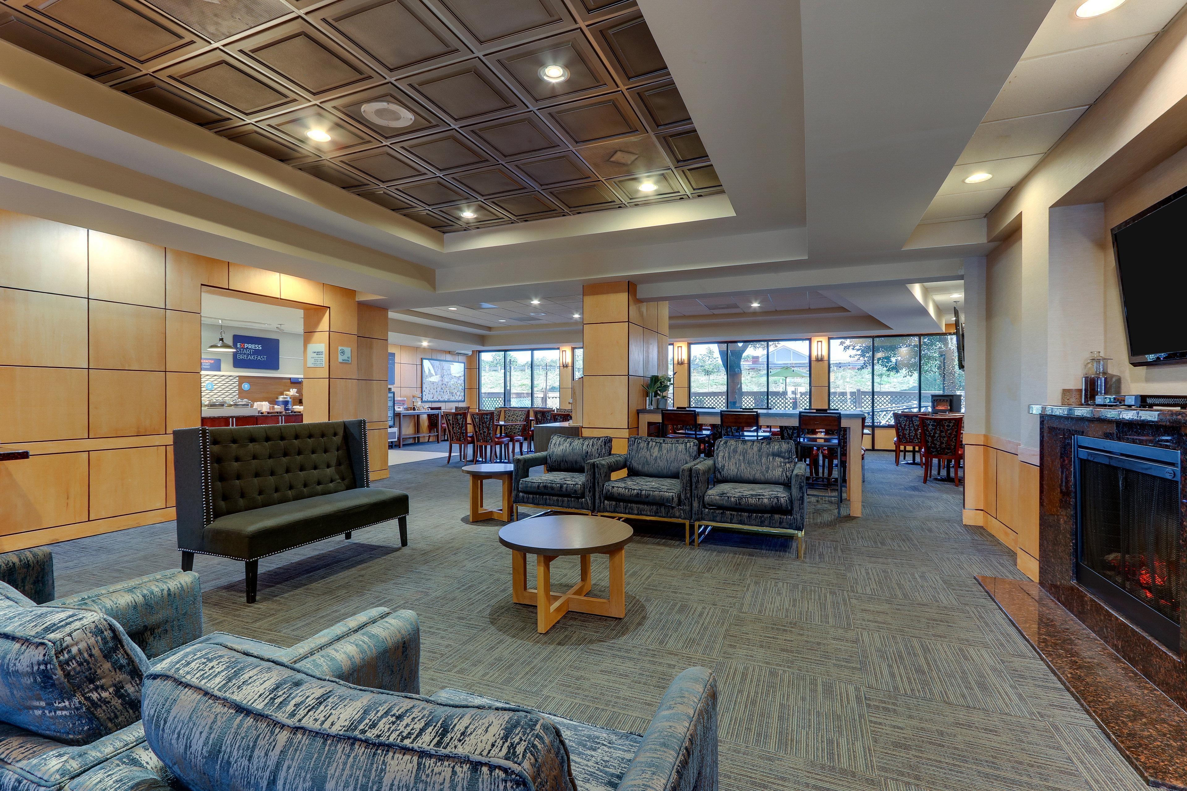 Holiday Inn Express Aberdeen-Chesapeake House By Ihg Extérieur photo