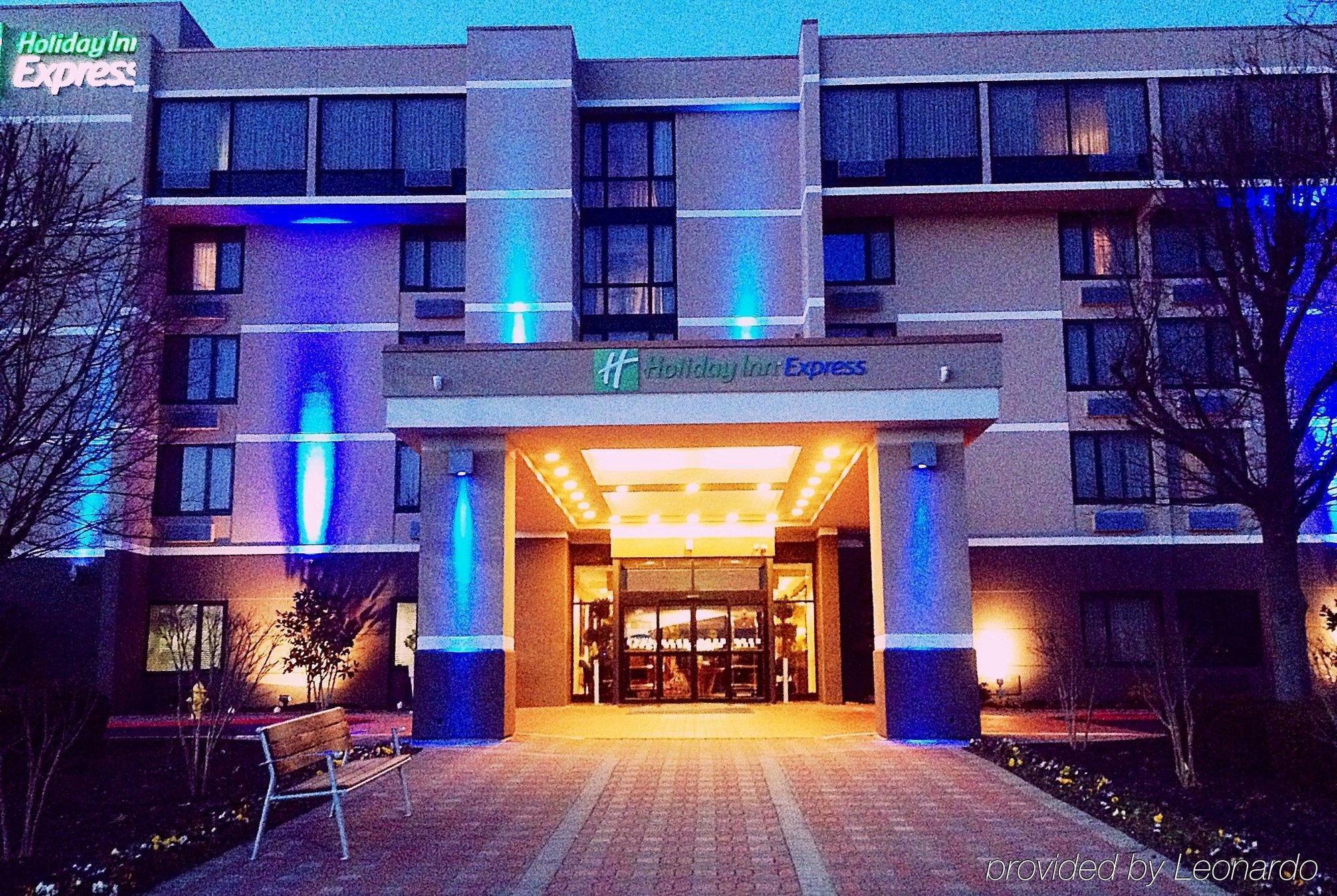 Holiday Inn Express Aberdeen-Chesapeake House By Ihg Extérieur photo